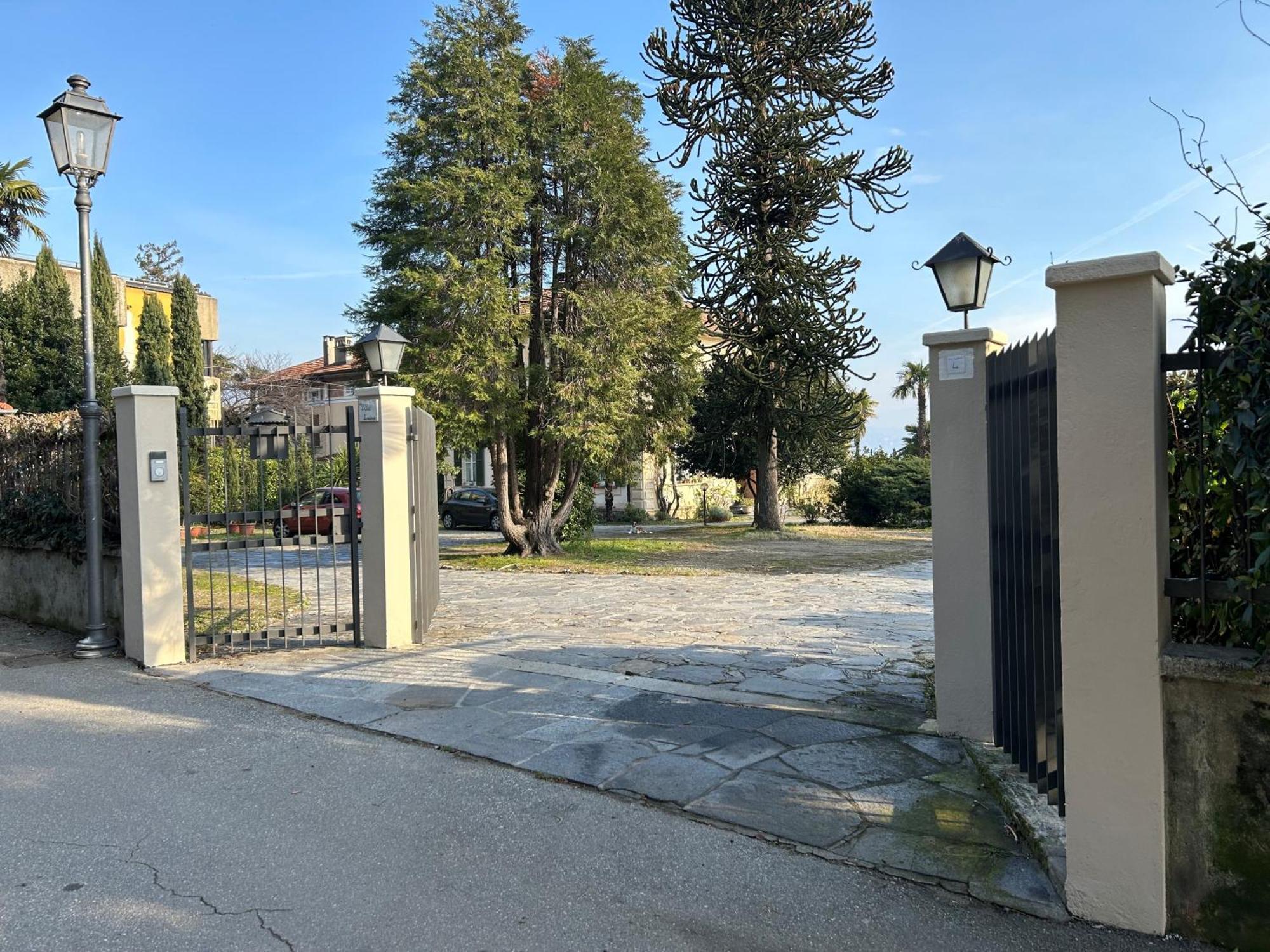 Residenza Dei Fiori Aparthotel Cannero Riviera Eksteriør bilde